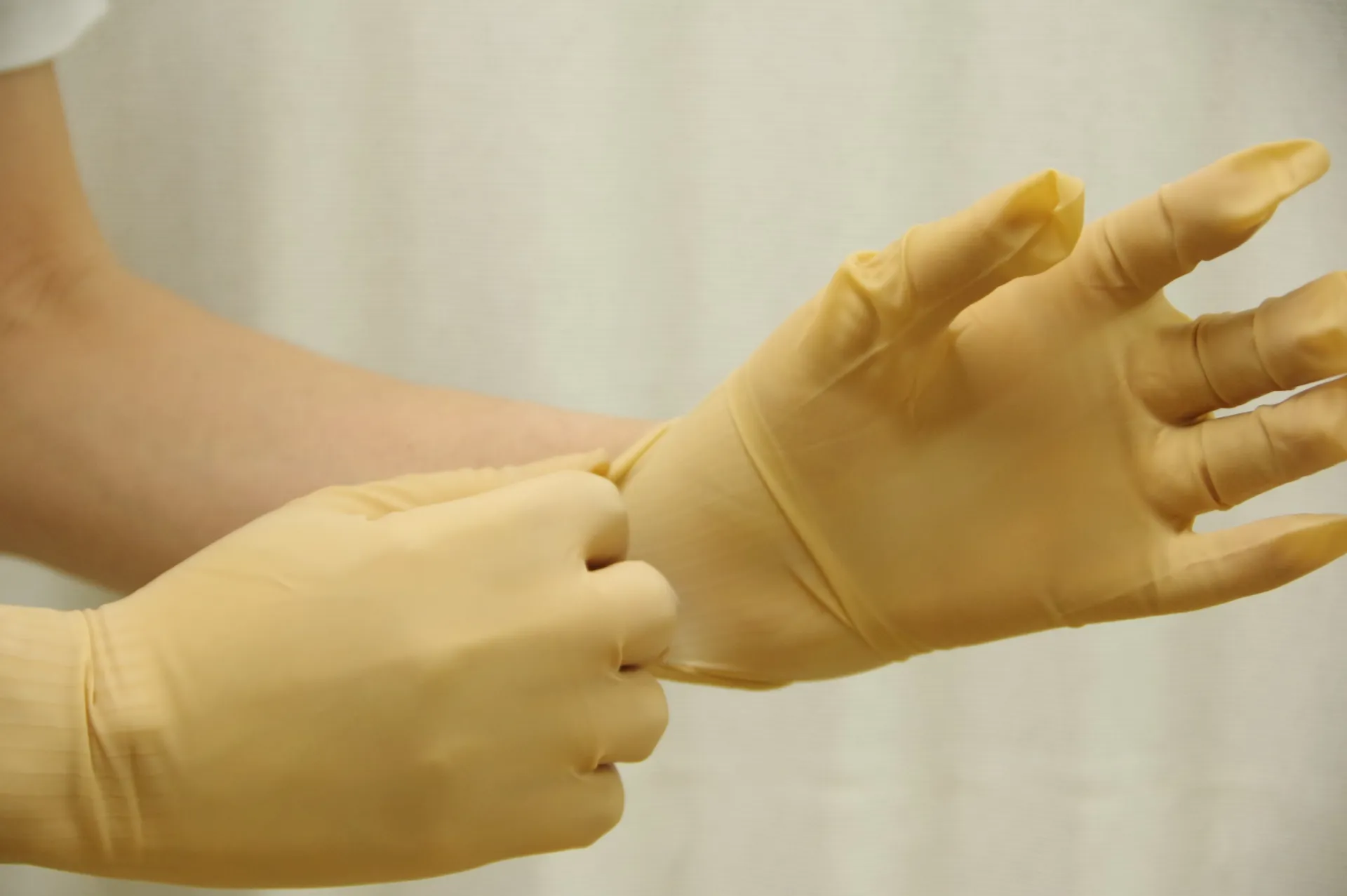 グローブ・エプロンの交換