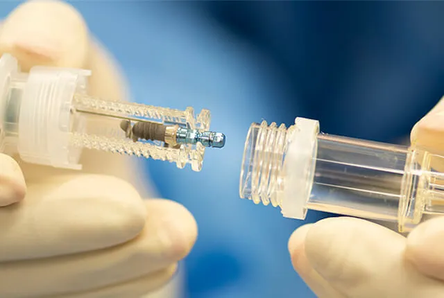 ストローマンインプラントの開封と管理